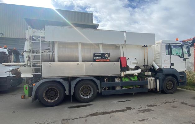 V-Force vacuümwagen op MAN chassis | gebruikt